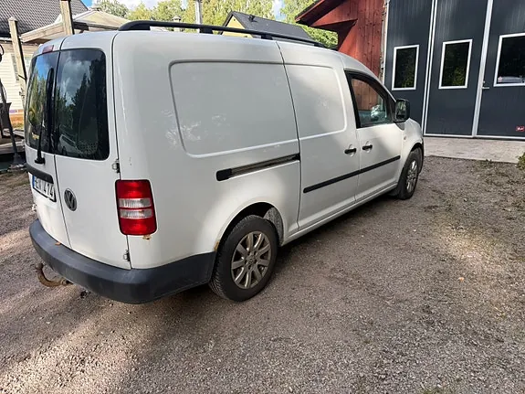 Volkswagen Caddy Maxi 2011 photo 2