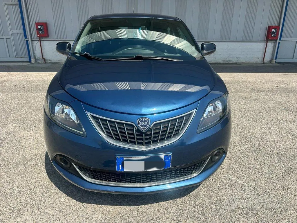 Lancia Ypsilon 2022 photo 2