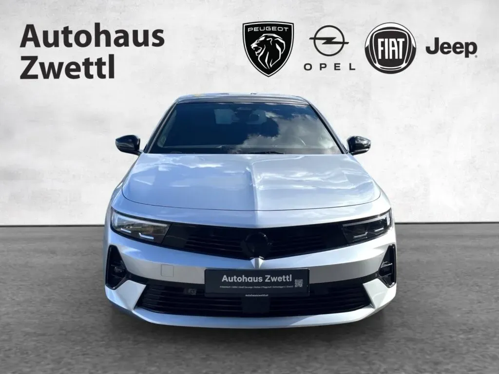 Opel Astra 2025 photo 2