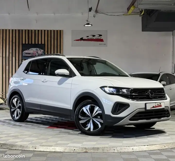 Volkswagen T-Cross 2024 photo 3