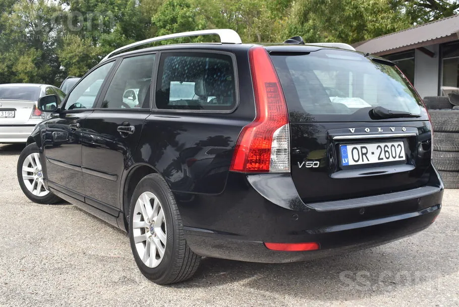 Volvo V50 2012 photo 3