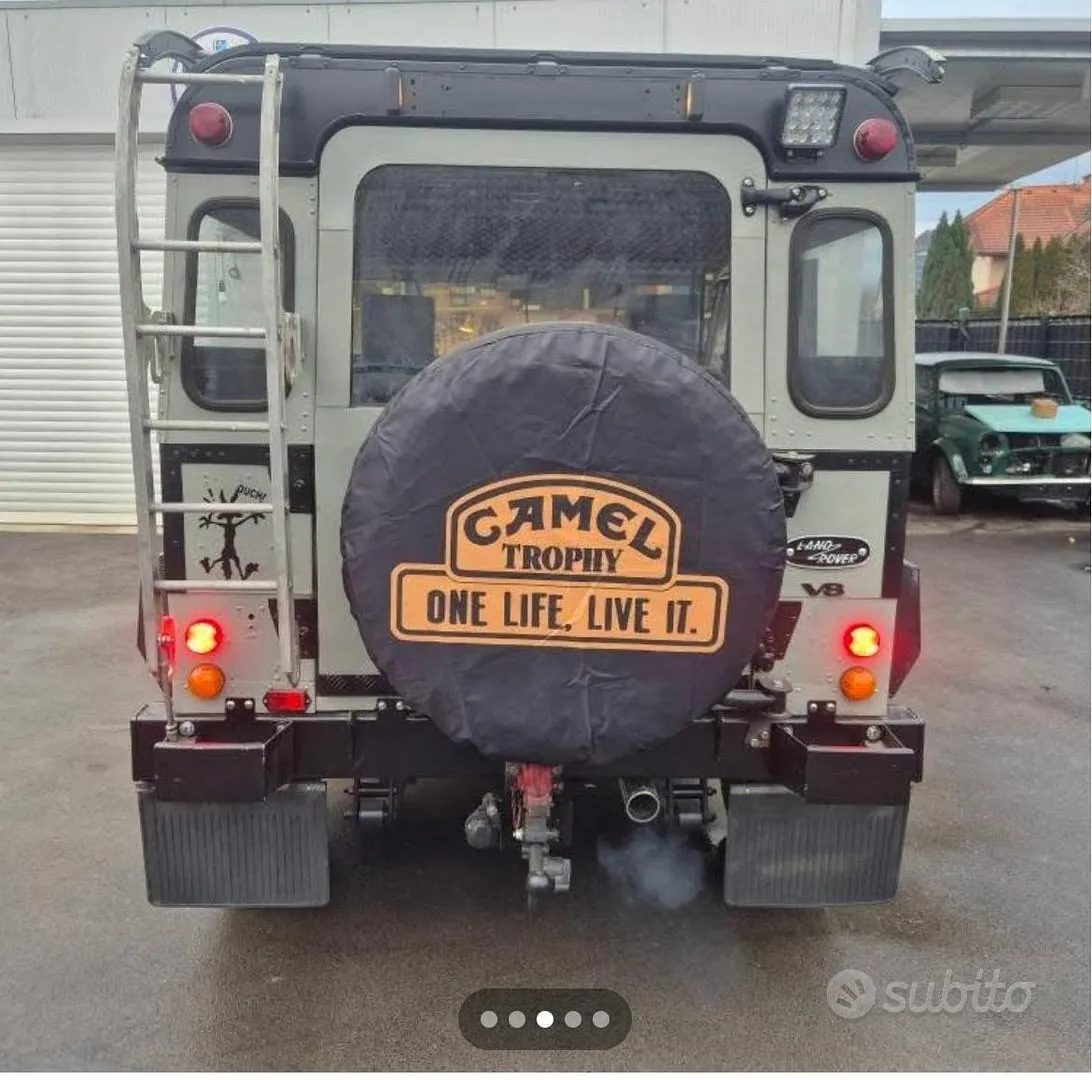 Land Rover Defender 88 1982 photo 5