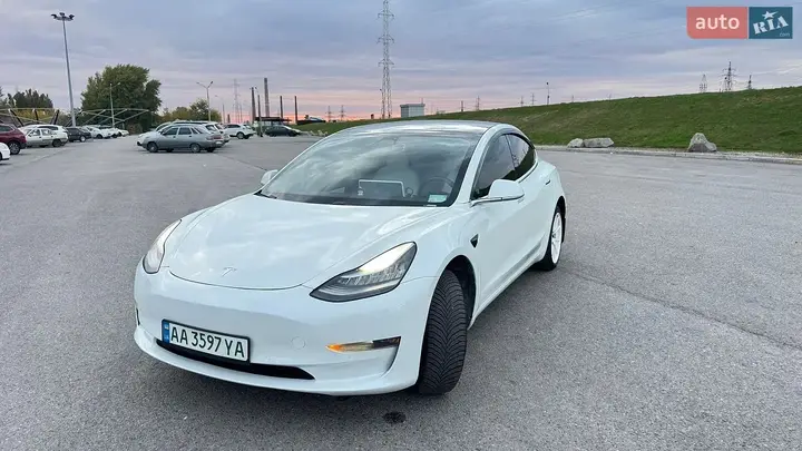 Tesla Model 3 2018 photo 5