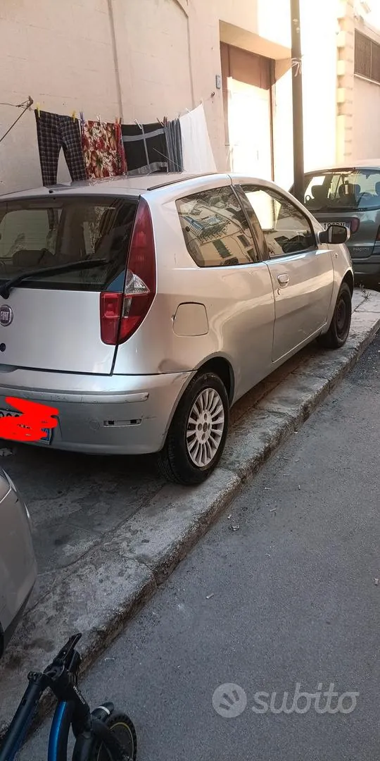 Fiat Punto 2010 photo 2