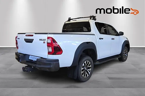 Toyota Hilux 2024 photo 3