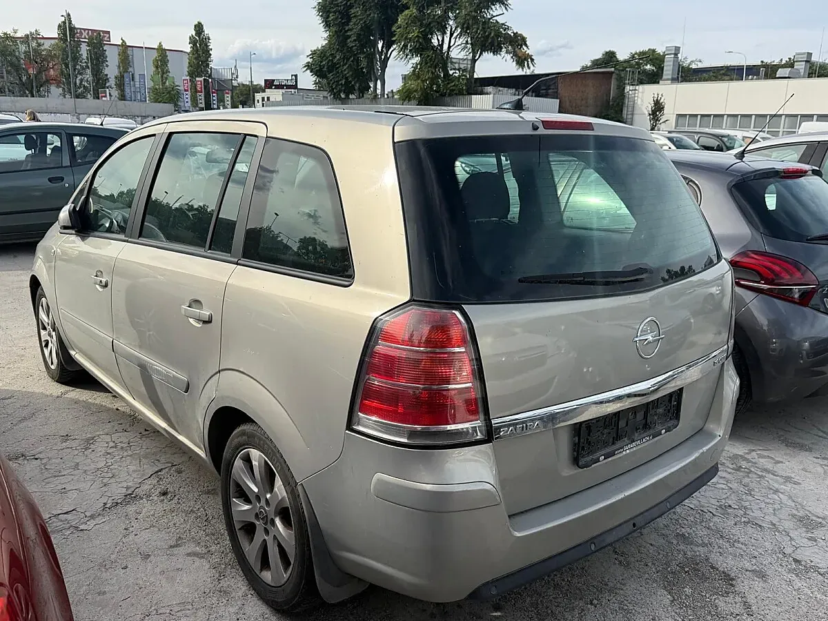 Opel Zafira 2007 photo 2