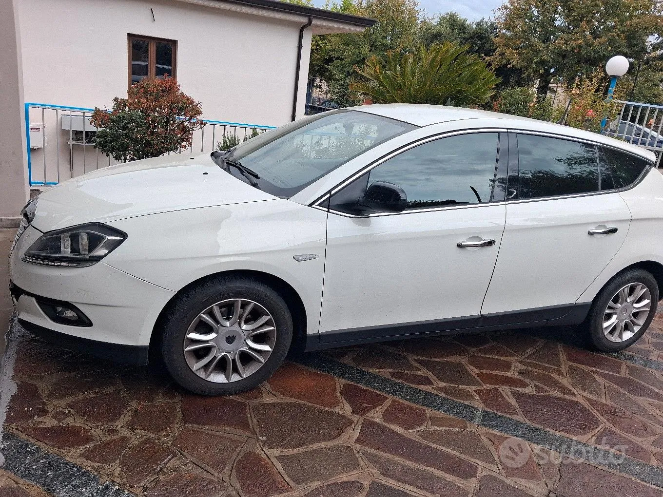Lancia Delta 2011 photo 3