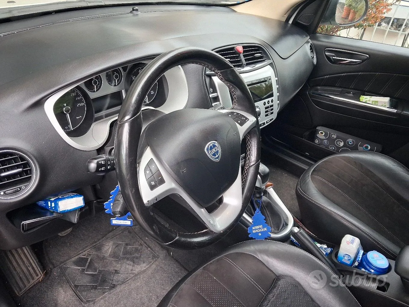 Lancia Delta 2011 photo 4