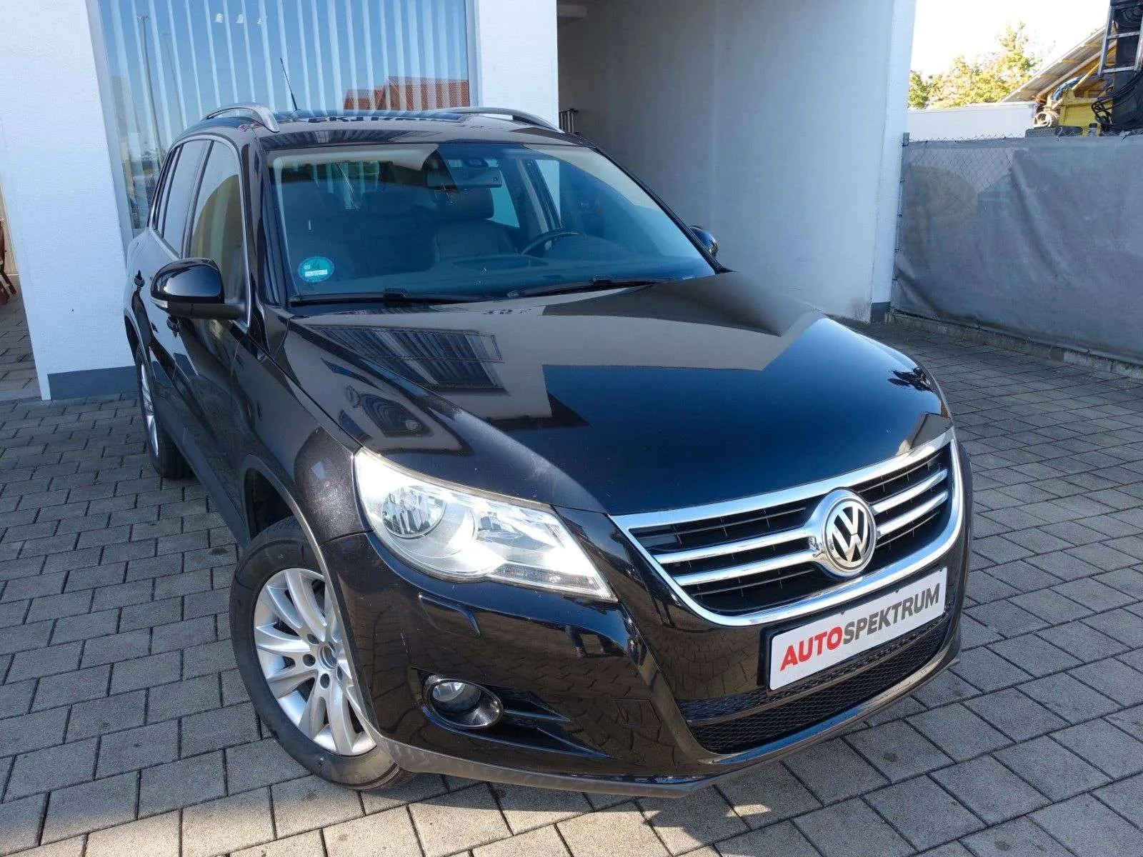 Volkswagen Tiguan 2009 photo 2