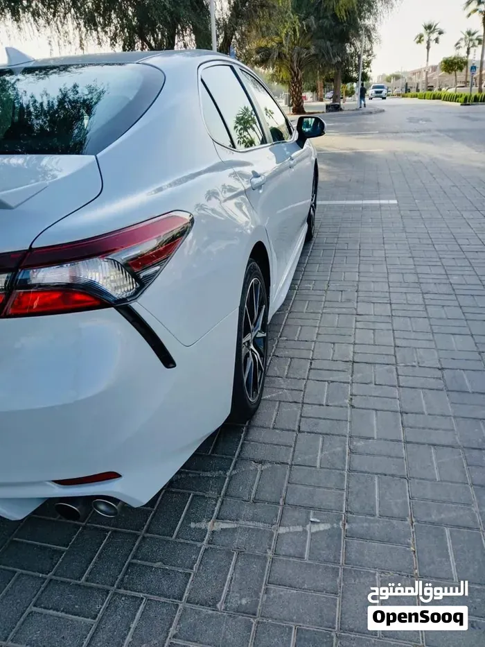 Toyota Camry 2023 photo 4