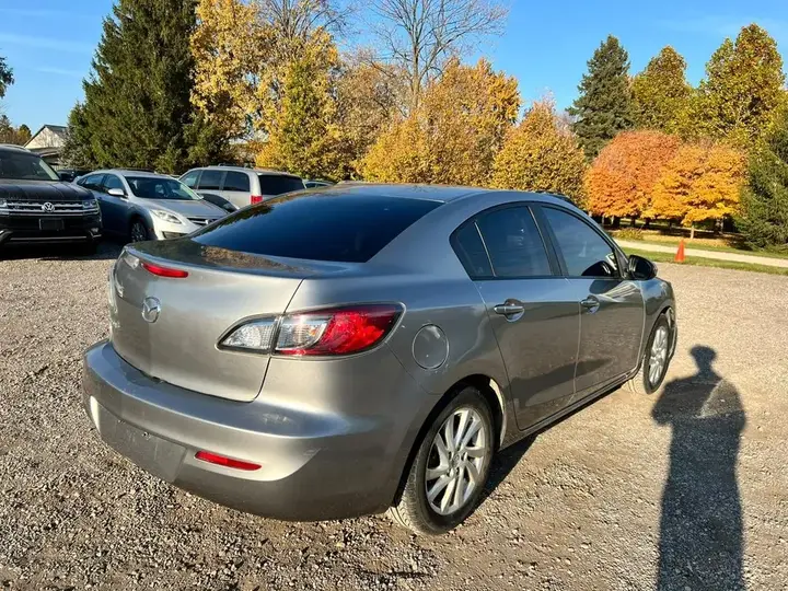Mazda Mazda3 2012 photo 5