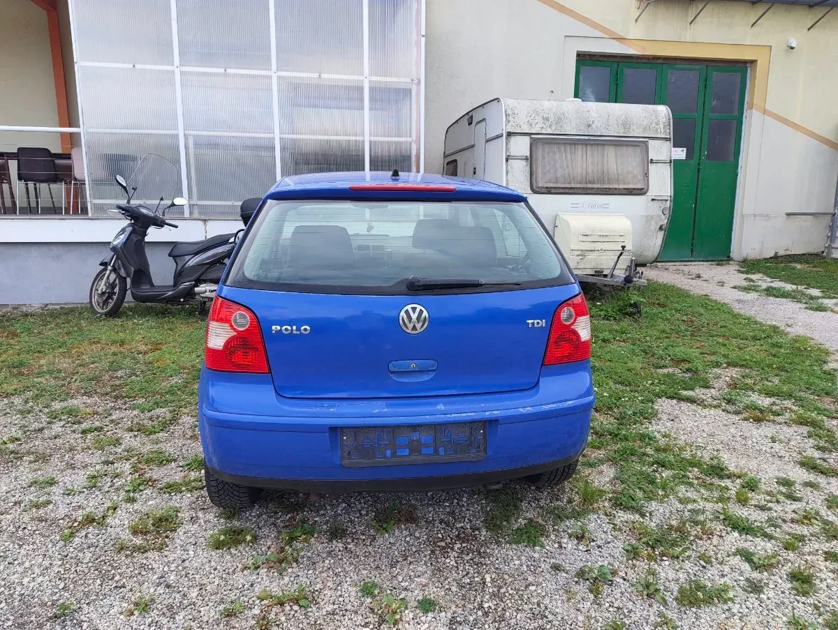 Volkswagen Polo 2003 photo 3