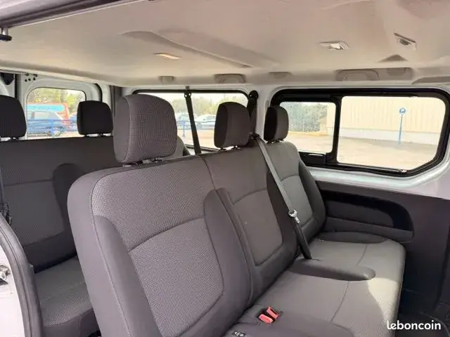 Renault Trafic 2023 photo 4