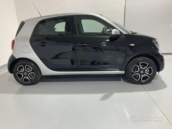 Smart Forfour 2018 photo 3