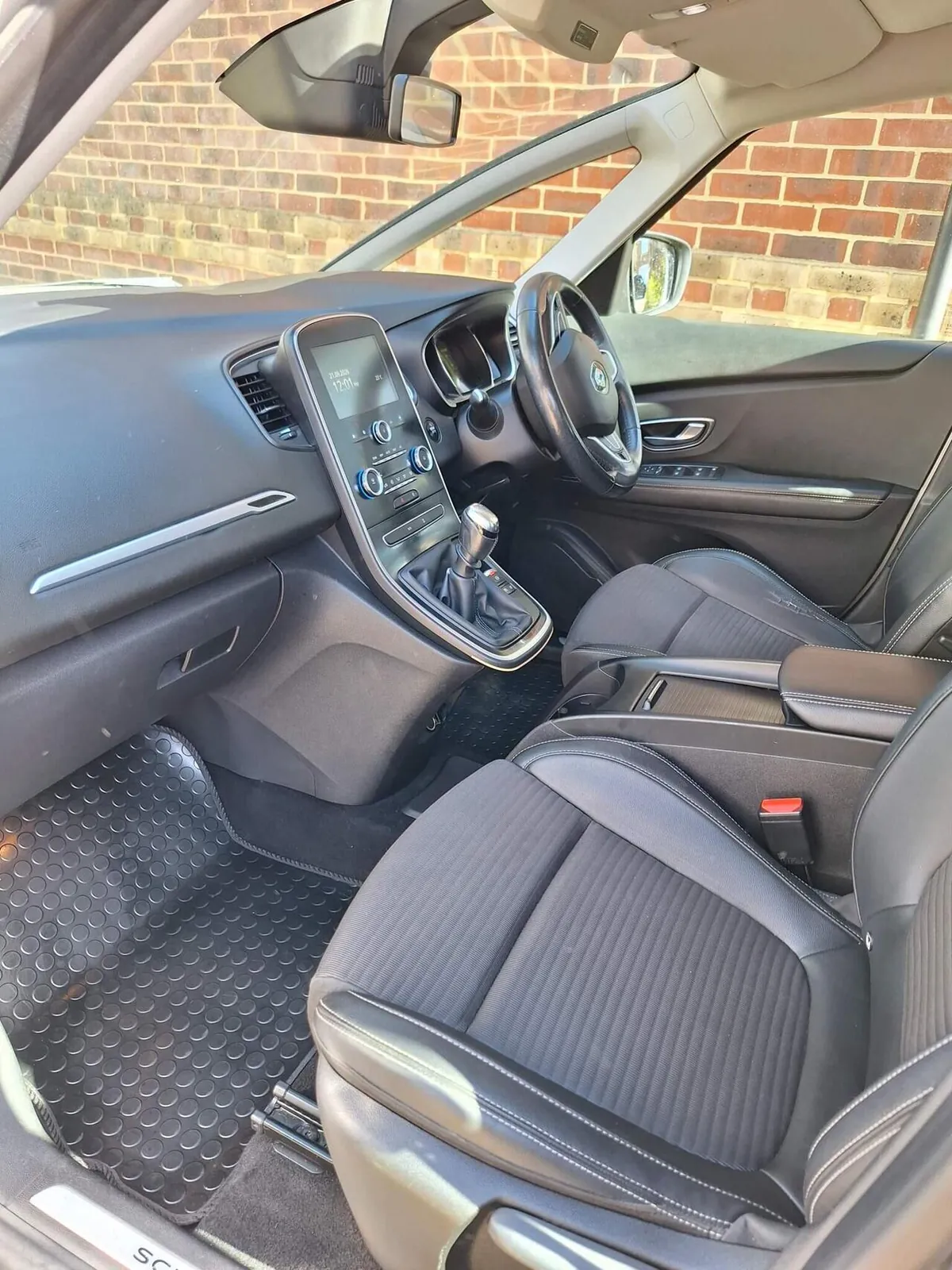 Renault Grand Scenic 2017 photo 3