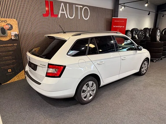 Skoda Fabia 2016 photo 5