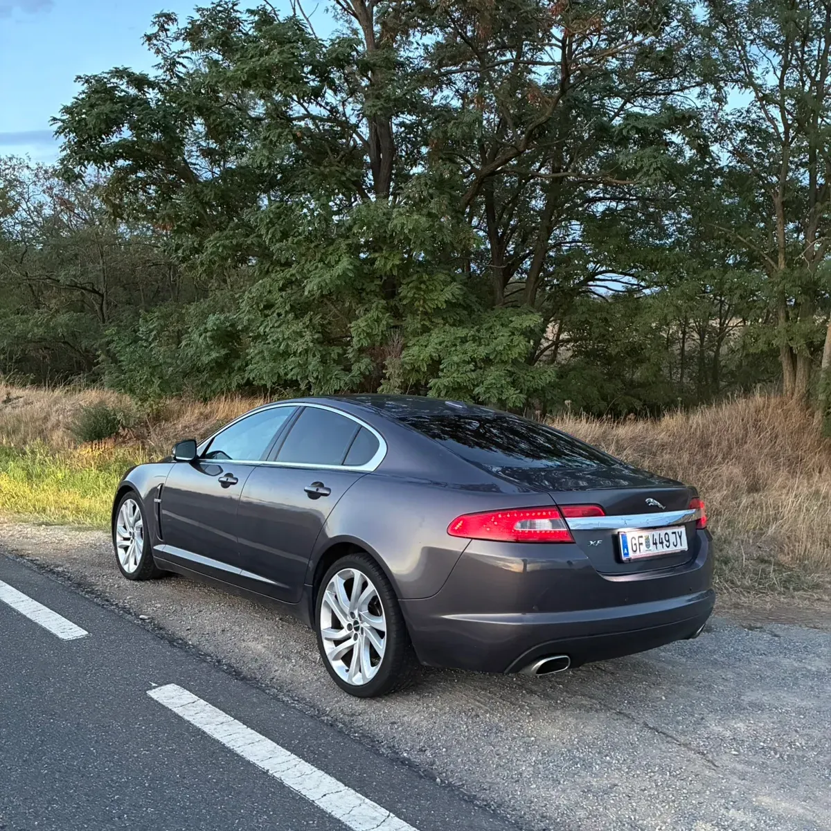 Jaguar Xf 2009 photo 3
