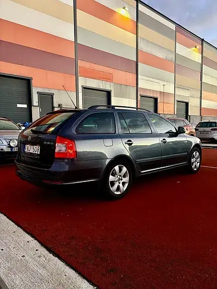 Skoda Octavia 2010 photo 4