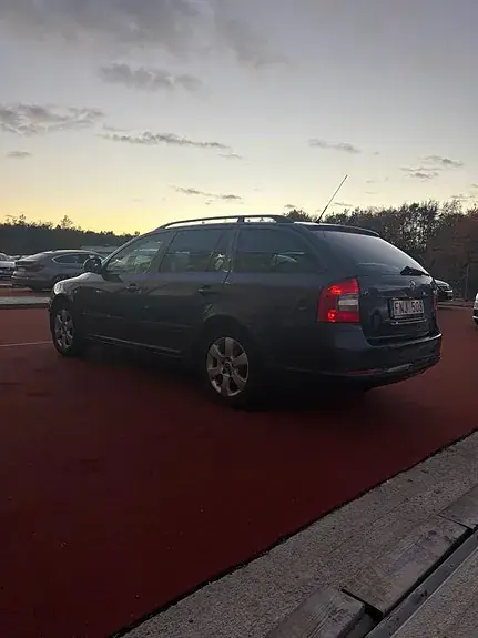 Skoda Octavia 2010 photo 5