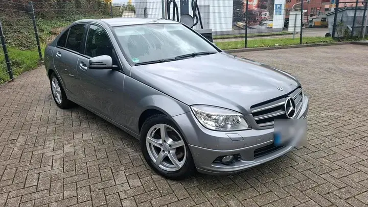 Mercedes-Benz C200 W204