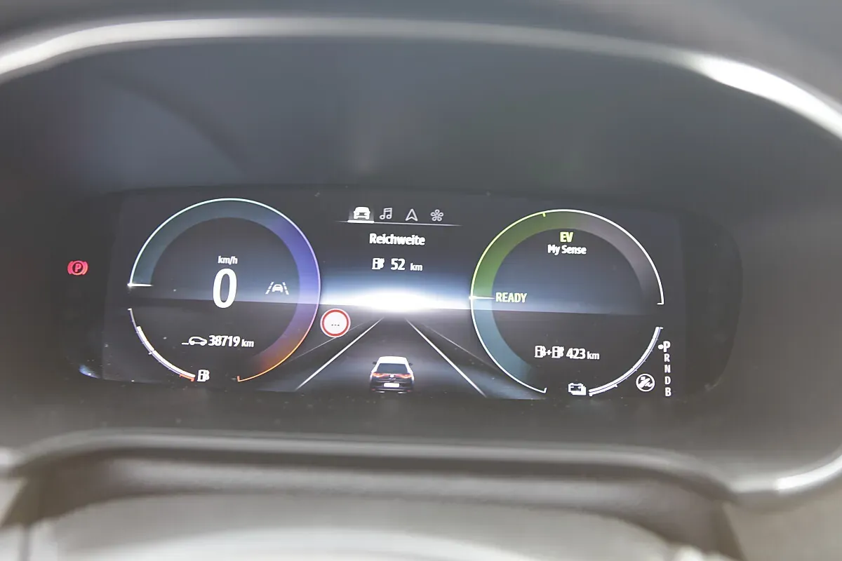 Renault Megane 2023 photo 2