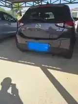Mazda 2 2017 photo 4
