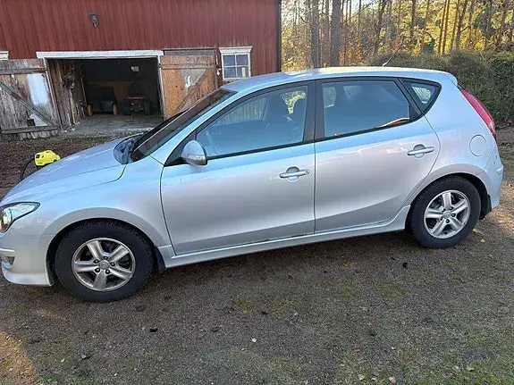 Hyundai I30 2011 photo 2