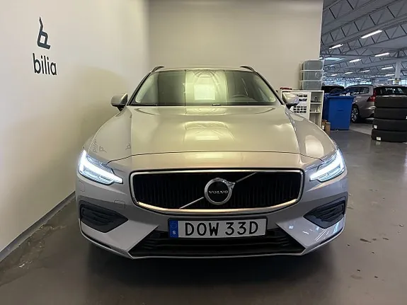 Volvo V60 2024 photo 2