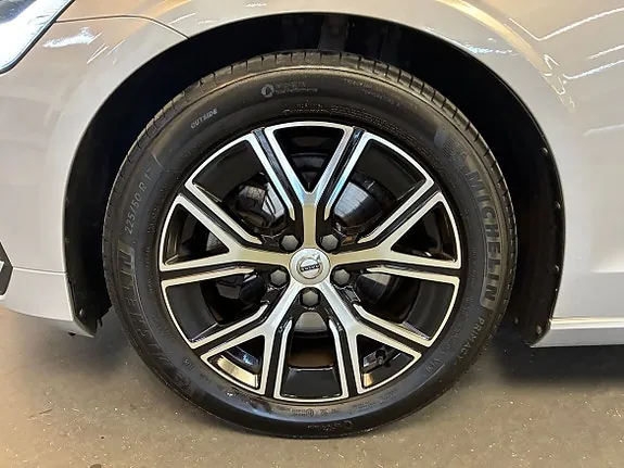 Volvo V60 2024 photo 5