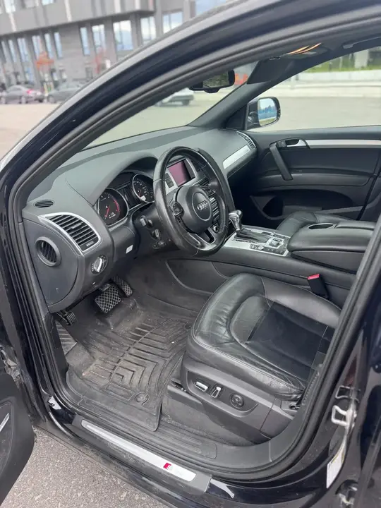 Audi Q7 2013 photo 5
