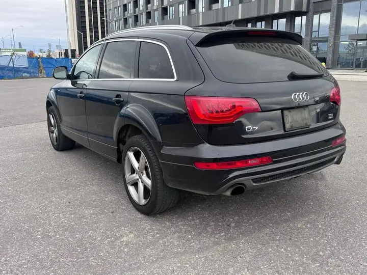 Audi Q7 2013 photo 4
