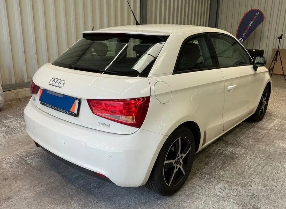 Audi A1 2011 photo 3