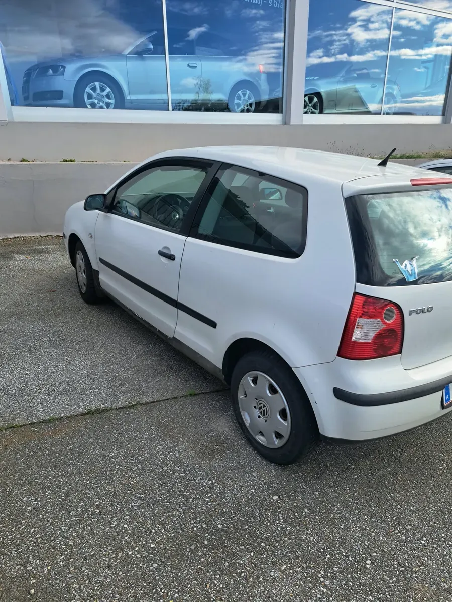 Volkswagen Polo 2003 photo 2