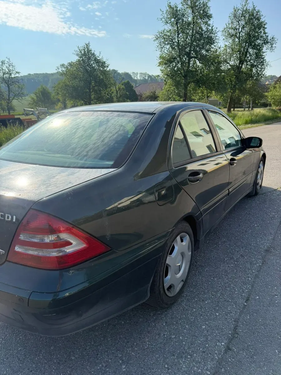 Mercedes-Benz C-Class 2006 photo 3