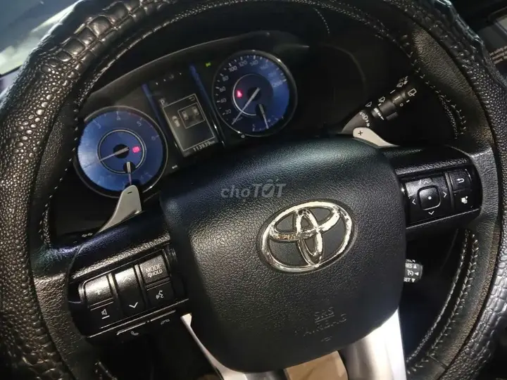 Toyota Fortuner 2022 photo 3