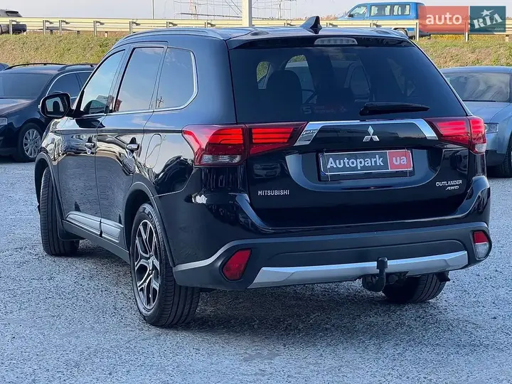 Mitsubishi Outlander 2016 photo 5