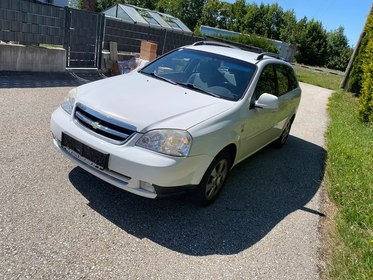 Chevrolet Nubira 2010 photo 2