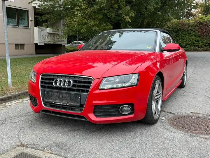 Audi A5 2011 photo 2
