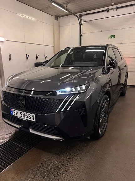 Peugeot E-5008 2025 photo 2