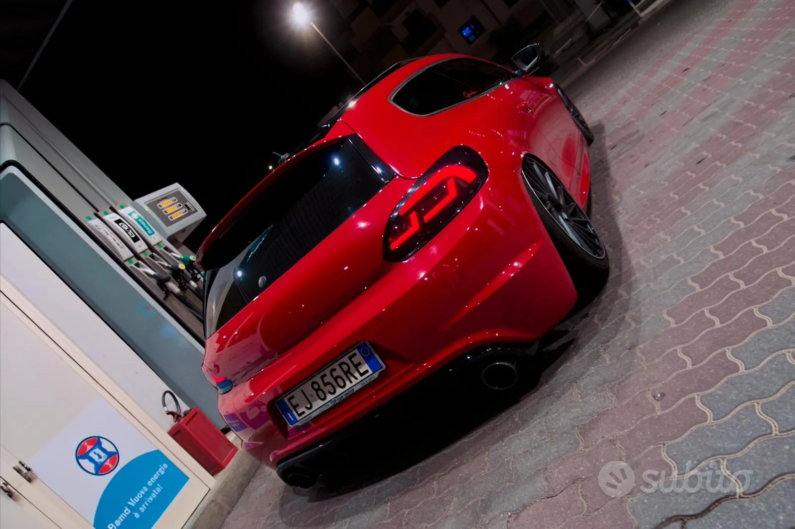 Volkswagen Scirocco 2011 photo 4