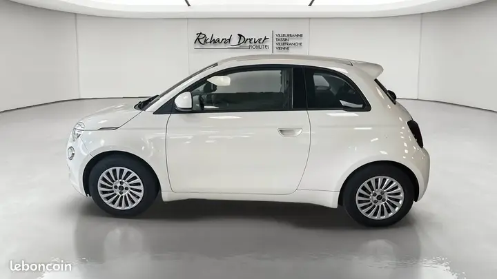 Fiat 500 2023 photo 2