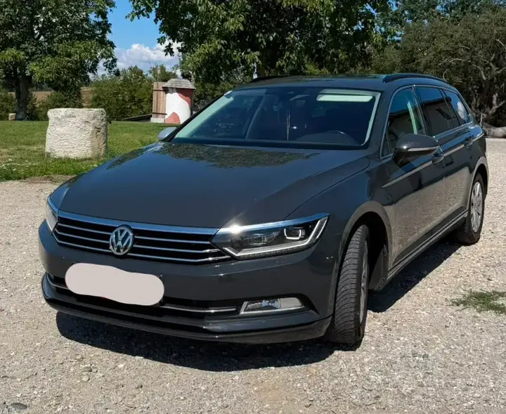 Volkswagen Passat 2018 photo 2
