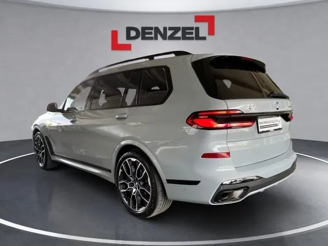 BMW X7 2026 photo 3