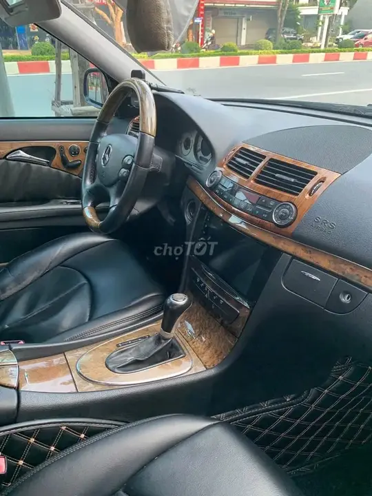Mercedes-Benz E-Class 2006 photo 5