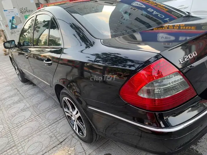 Mercedes-Benz E-Class 2006 photo 4