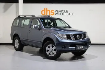 Nissan Pathfinder 2006 photo 2