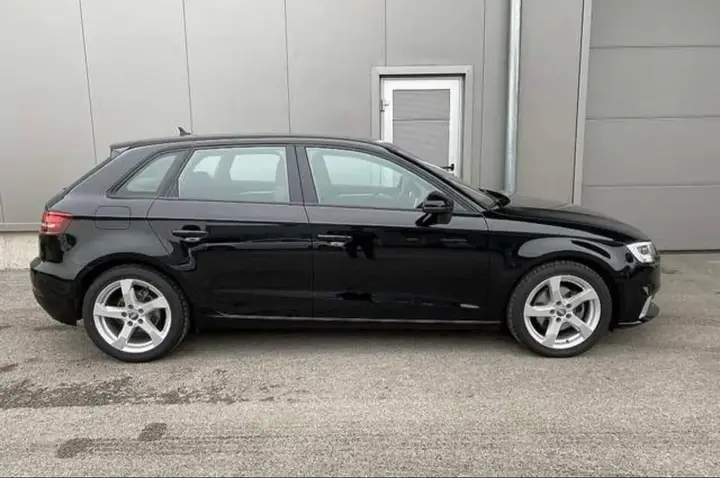 Audi A3 2017 photo 3