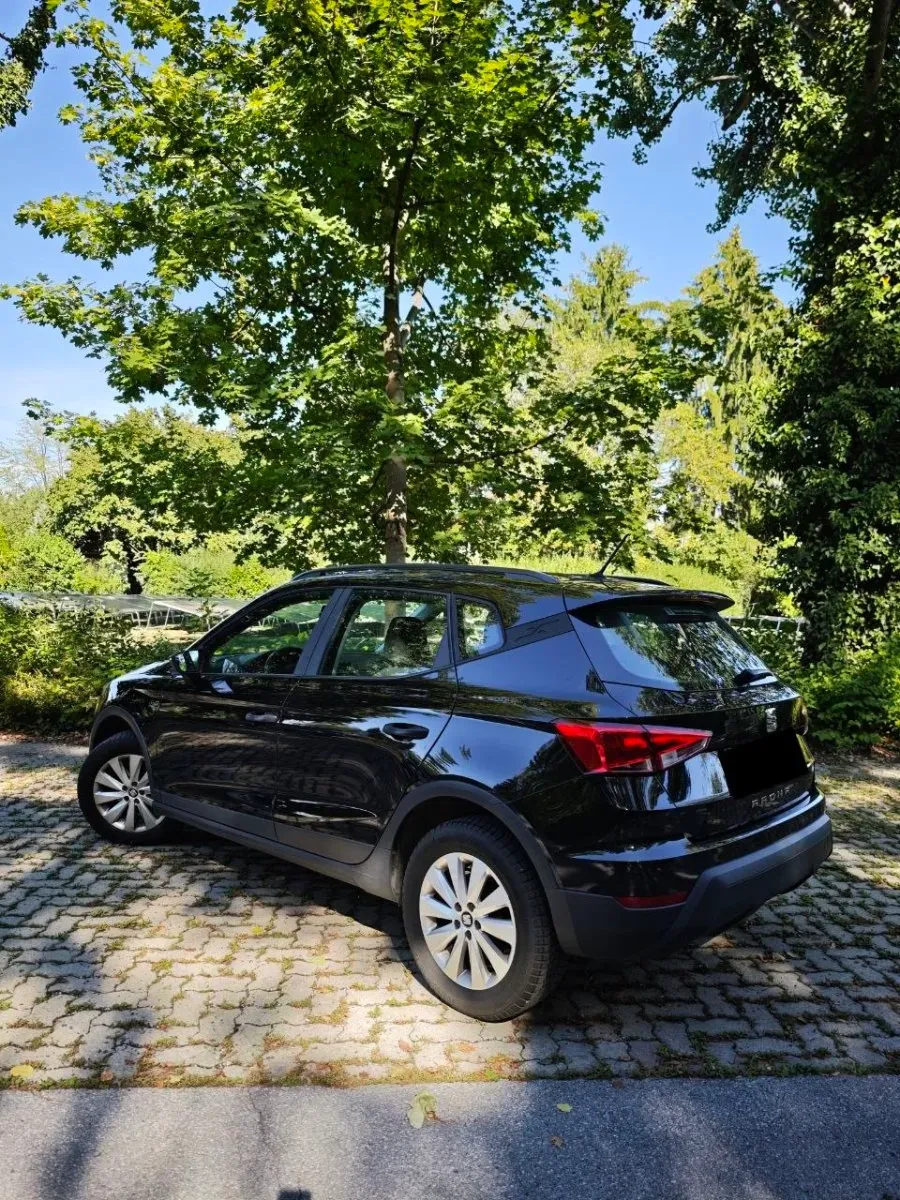 Seat Arona 2019 photo 2
