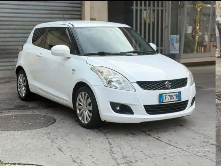 Suzuki Swift 2012 photo 3