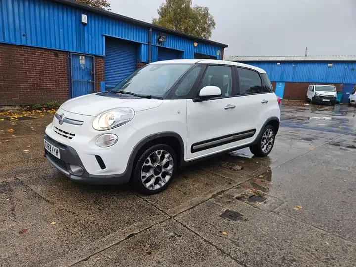 Fiat 500L 2013 photo 2